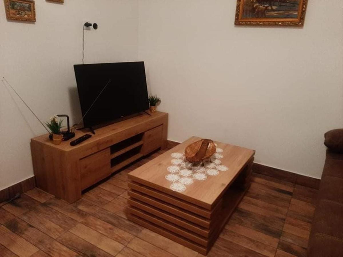 Villa Ruralna Kuca Za Odmor Viktorija à Caglin Extérieur photo